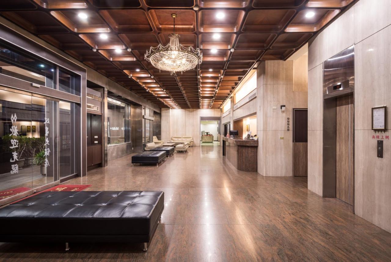 Twinstar Hotel Taichung Exterior foto