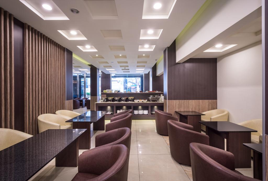 Twinstar Hotel Taichung Exterior foto