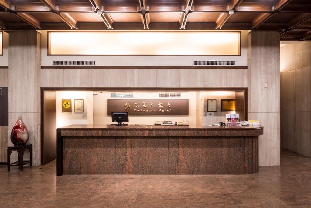 Twinstar Hotel Taichung Exterior foto