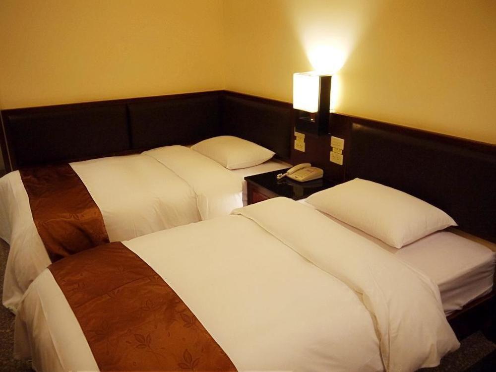 Twinstar Hotel Taichung Exterior foto