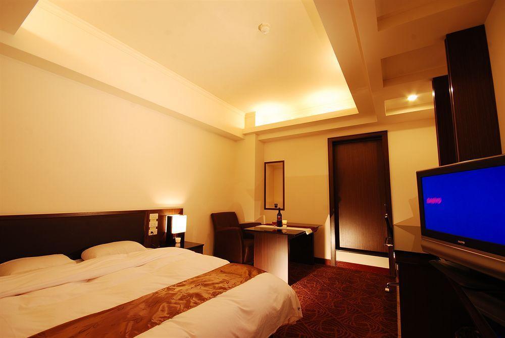 Twinstar Hotel Taichung Exterior foto