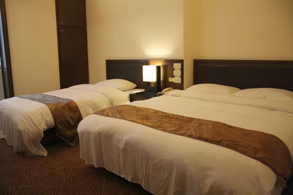 Twinstar Hotel Taichung Exterior foto