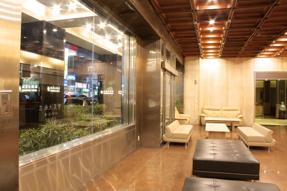 Twinstar Hotel Taichung Exterior foto