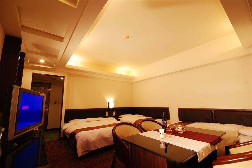 Twinstar Hotel Taichung Exterior foto