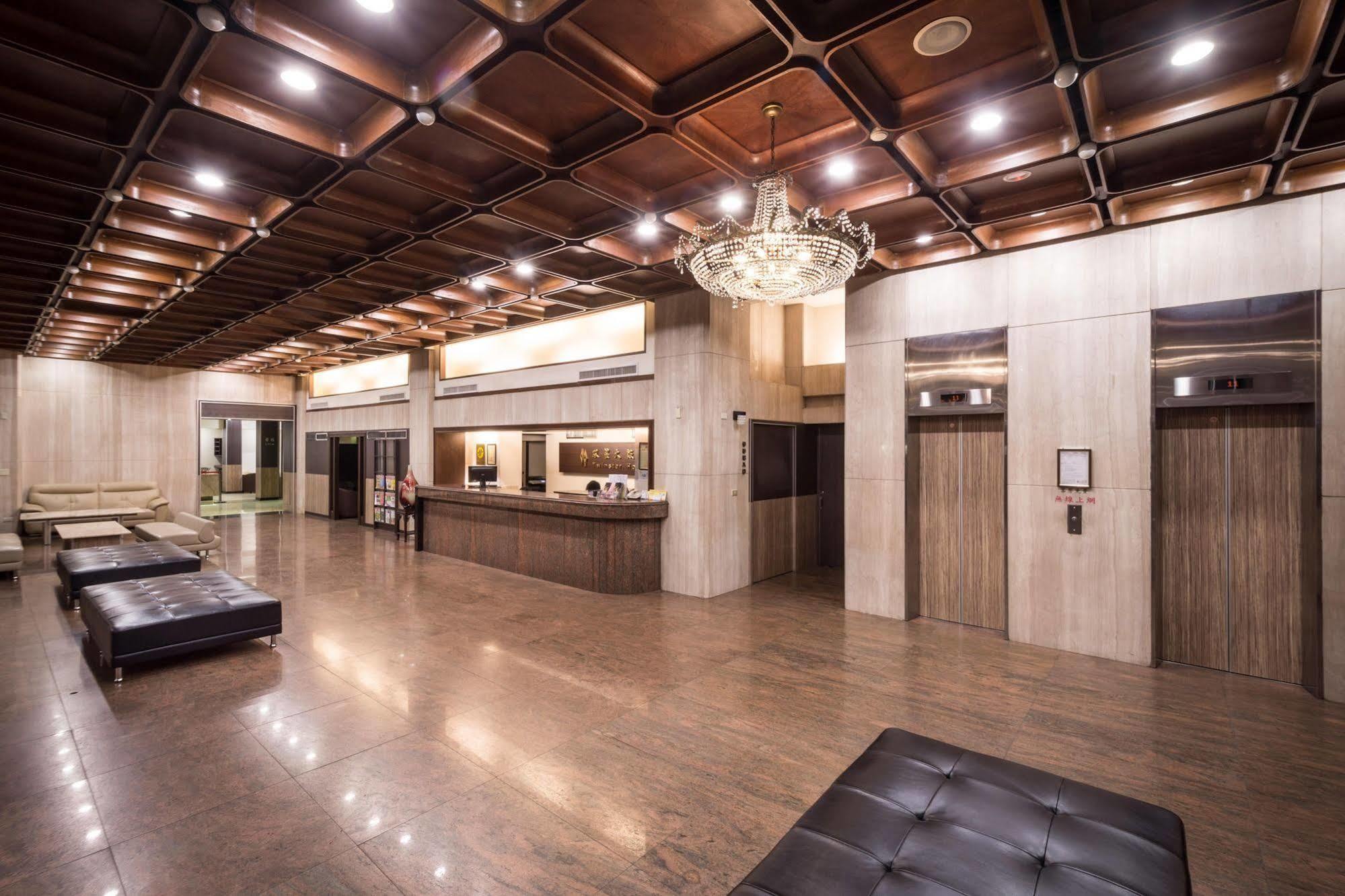 Twinstar Hotel Taichung Exterior foto