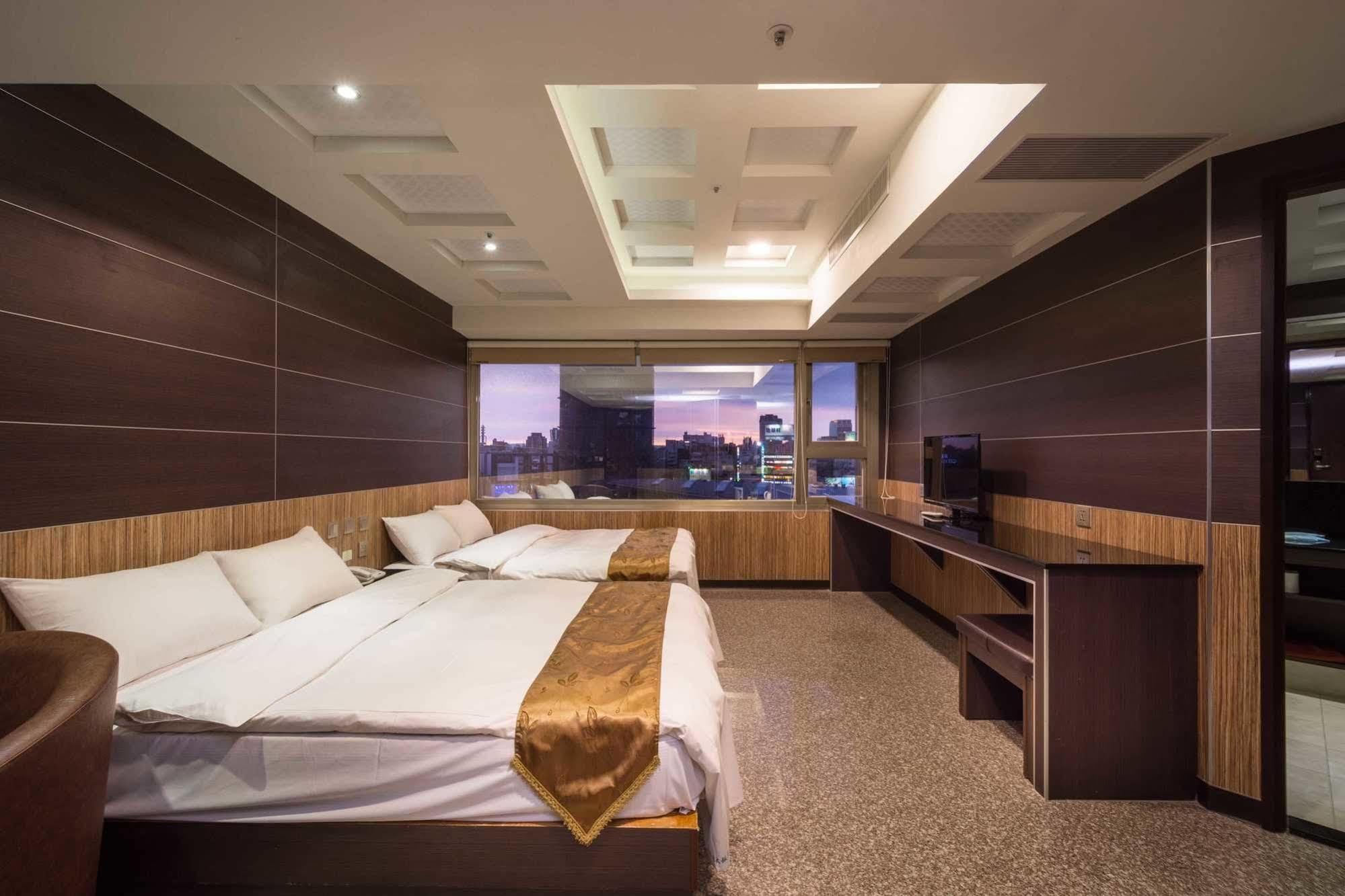 Twinstar Hotel Taichung Exterior foto