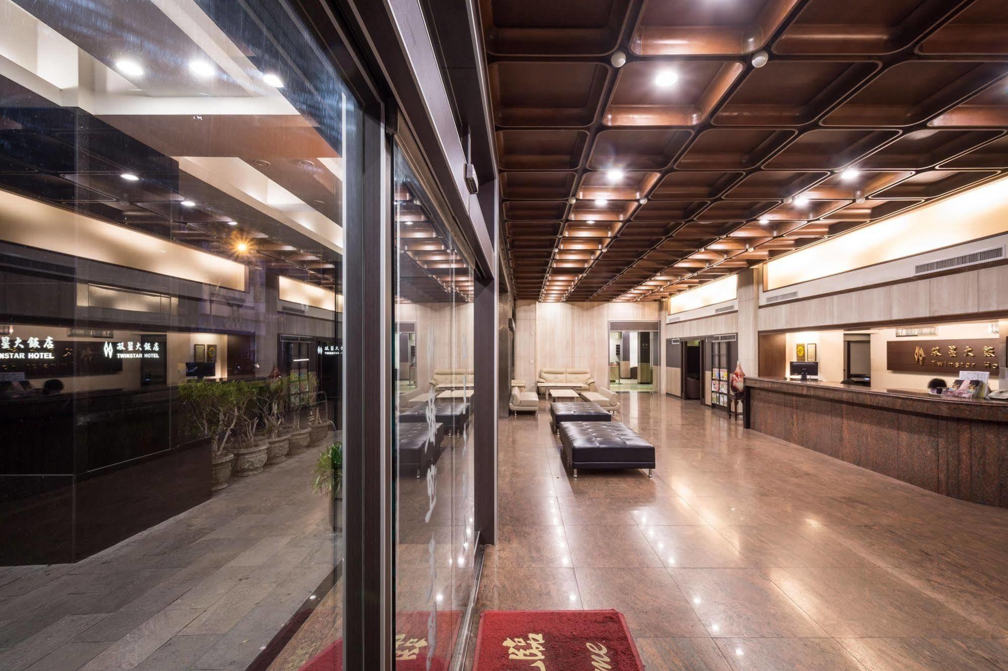 Twinstar Hotel Taichung Exterior foto